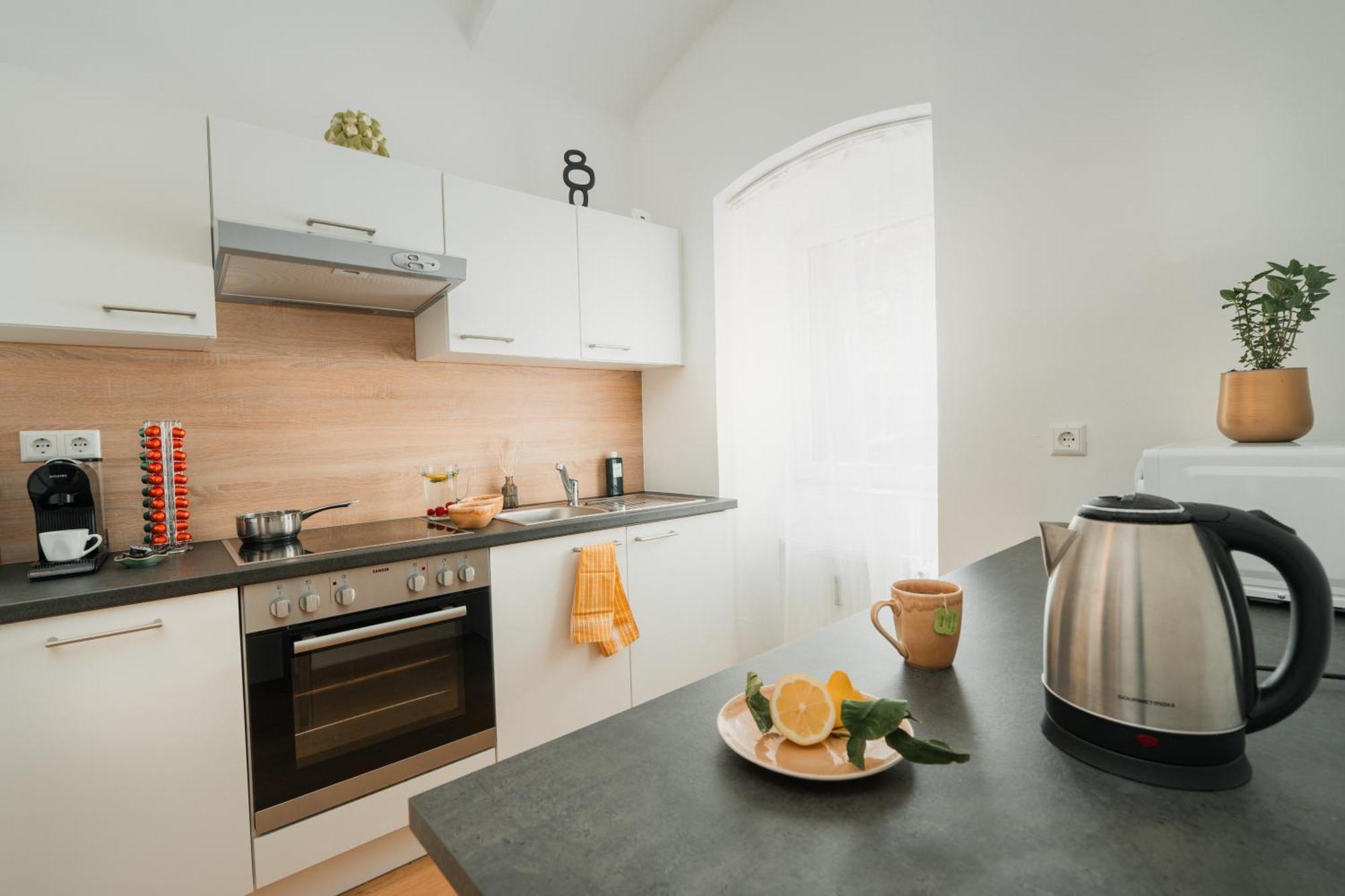 Apartment Noor - Golden Mood Or Cinema Luxe