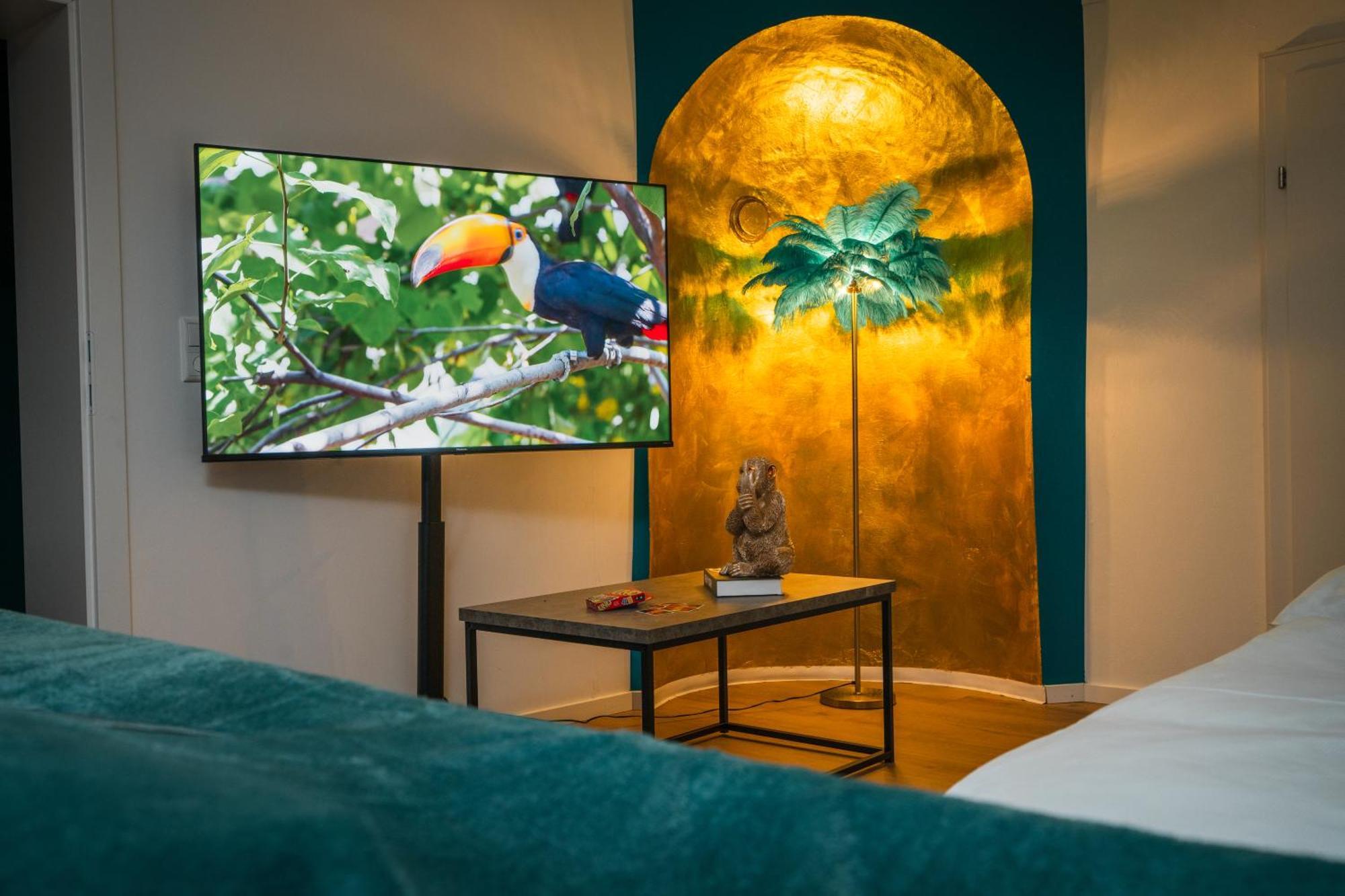 Apartment Noor - Golden Mood Or Cinema Luxe *
